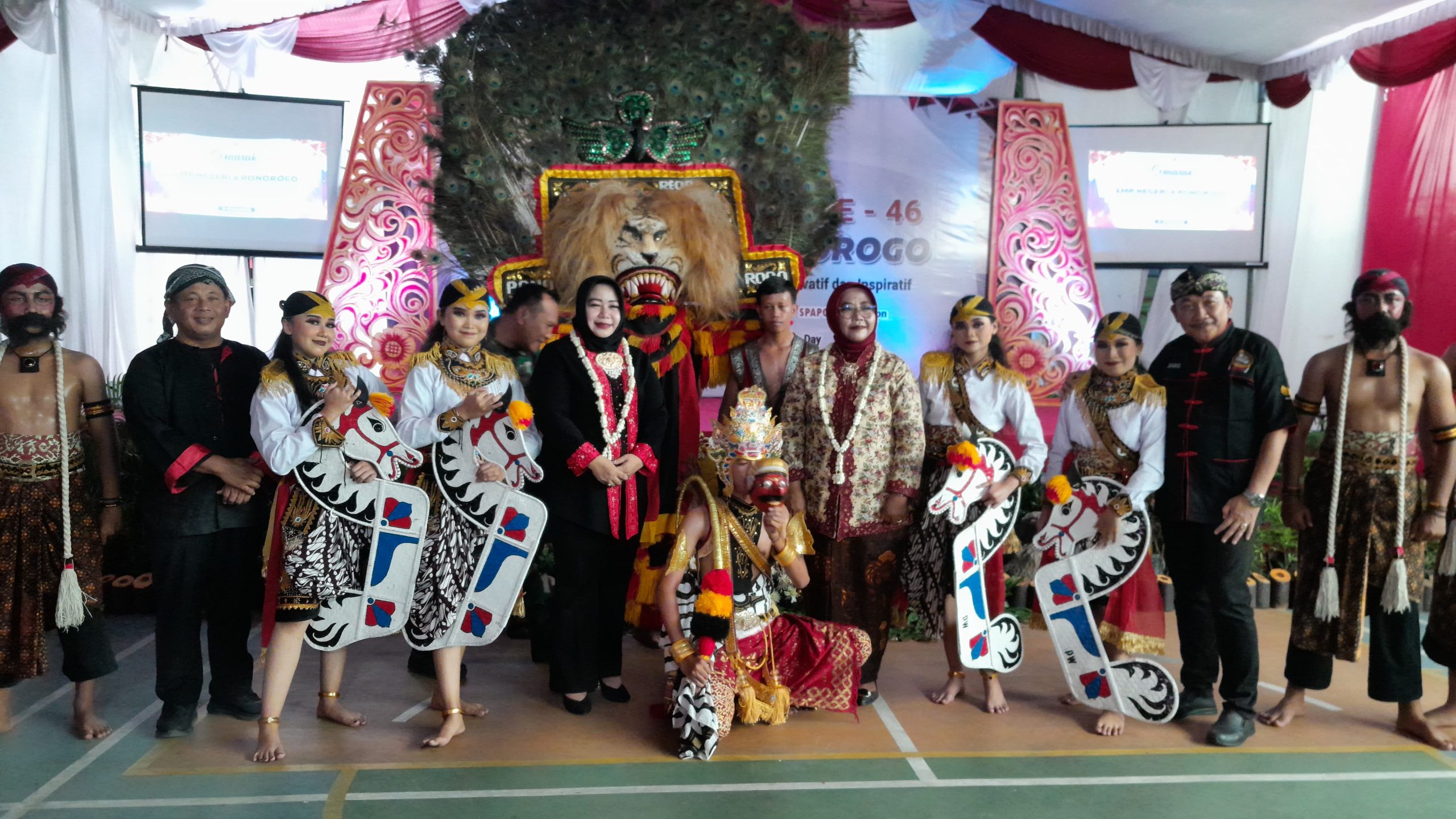 Wabup dan Kadindik Ikuti Kemeriahan HUT ke-46 SMPN 4 Ponorogo