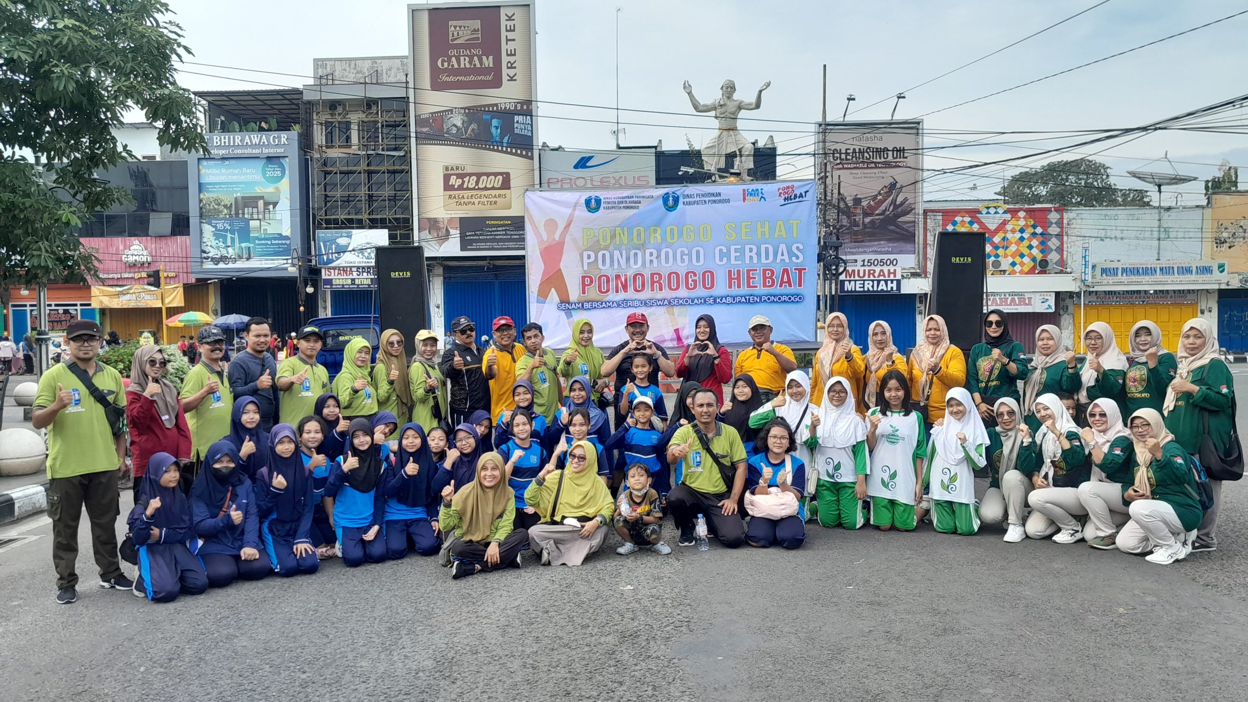 Dindik Ponorogo Gelar Senam Tujuh Kebiasaan Anak Indonesia Hebat dan SKJ di Car Free Day