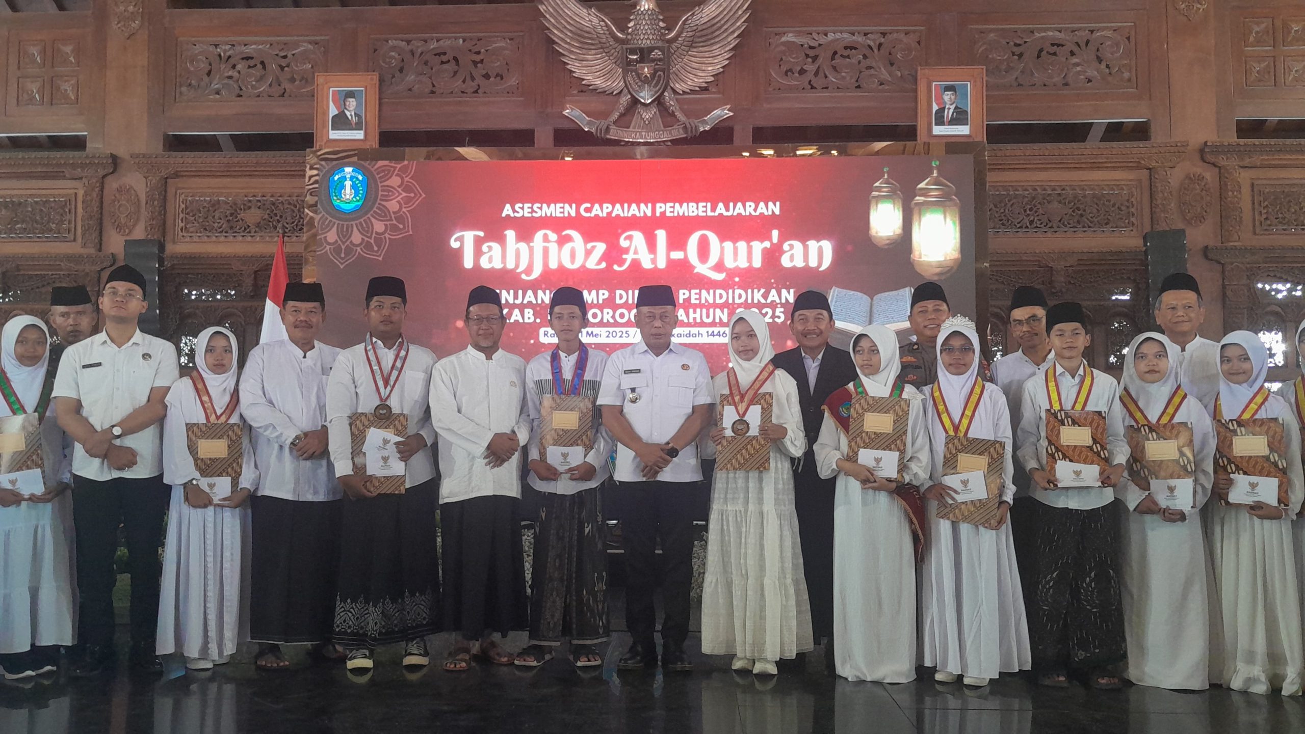 Bupati Ponorogo Sugiri Sancoko Kukuhkan 4.217 Siswa Peserta Assesmen Pembelajaran Tahfidz Alquran 2025
