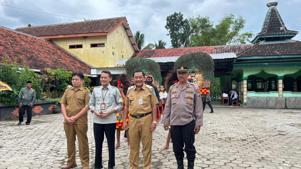 Kadindik Ponorogo menghadiri acara Parenting Education dan HUT SMPN 2 Pulung ke-59, Selasa (10/02/2026).