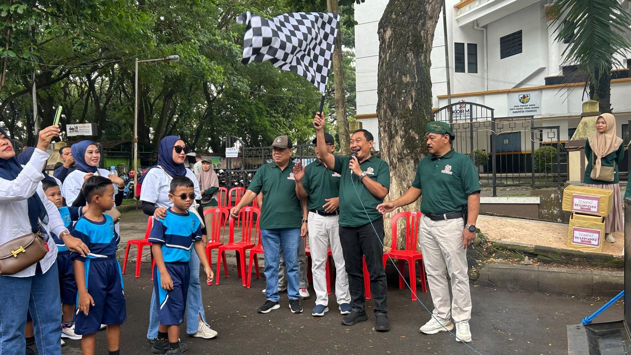 Kadindik berangkatkan jalan sehat HUT SDN 1 Mangkujayan ke-119.