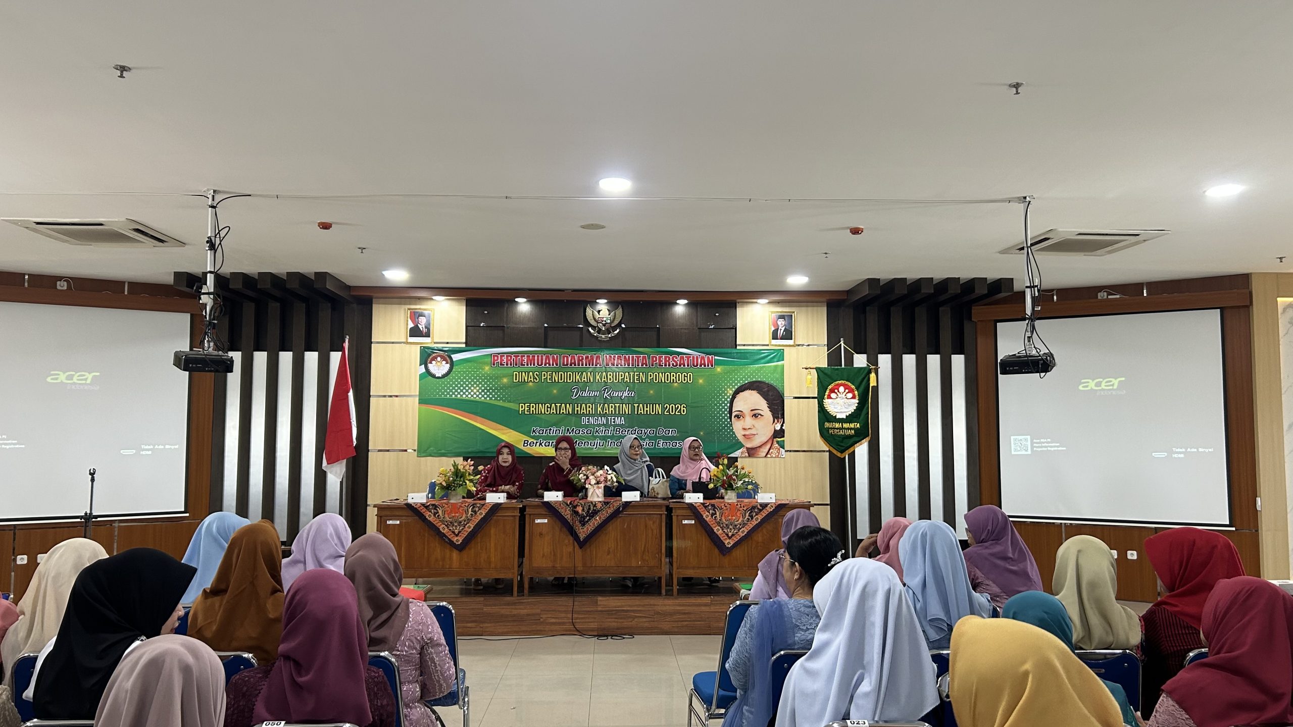 Pertemuan Darma Wanita Persatuan Dinas Pendidikan Kabupaten Ponorogo dalam rangka Peringatan Hari Kartini Tahun 2026