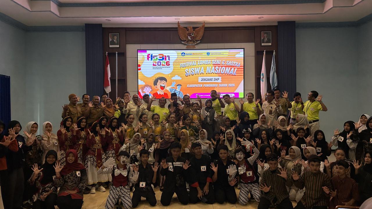 Kadindik Ponorogo membuka FLS3N jenjang SMP Kabupaten Ponorogo Tahun 2026 di aula SMPN 2 Ponorogo, Selasa (12/05/2026).
